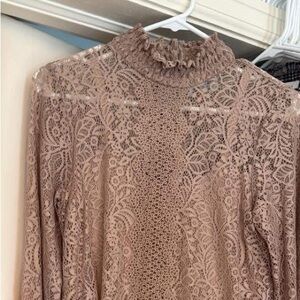 Cable & Gauge Boho Hippe Taupe Lace Long Sleeve Blouse